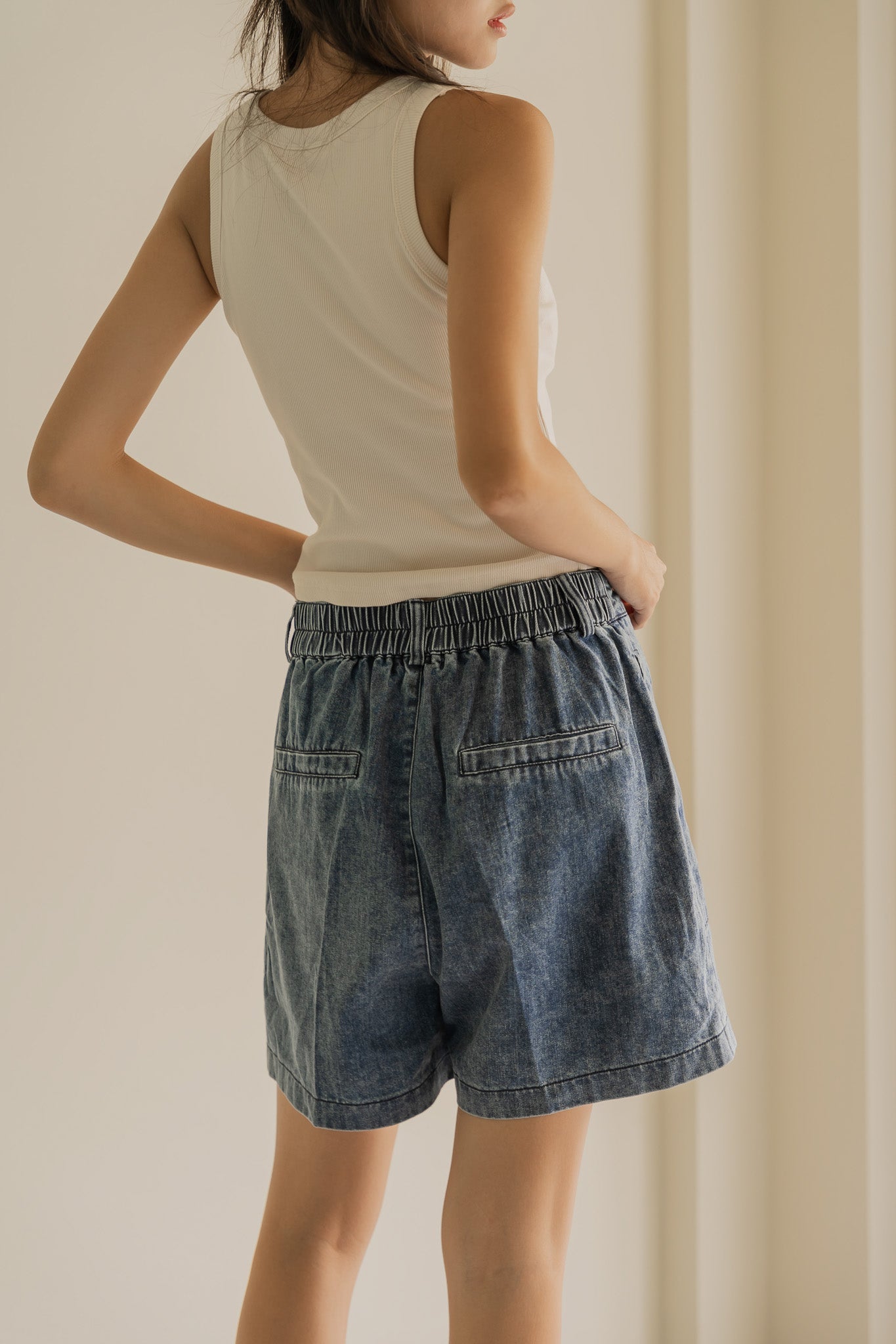 Patch Pocket Elasticised Denim Shorts in Mid Wash