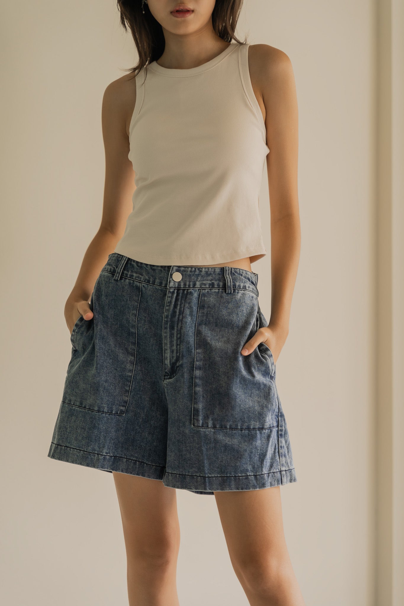 Patch Pocket Elasticised Denim Shorts in Mid Wash