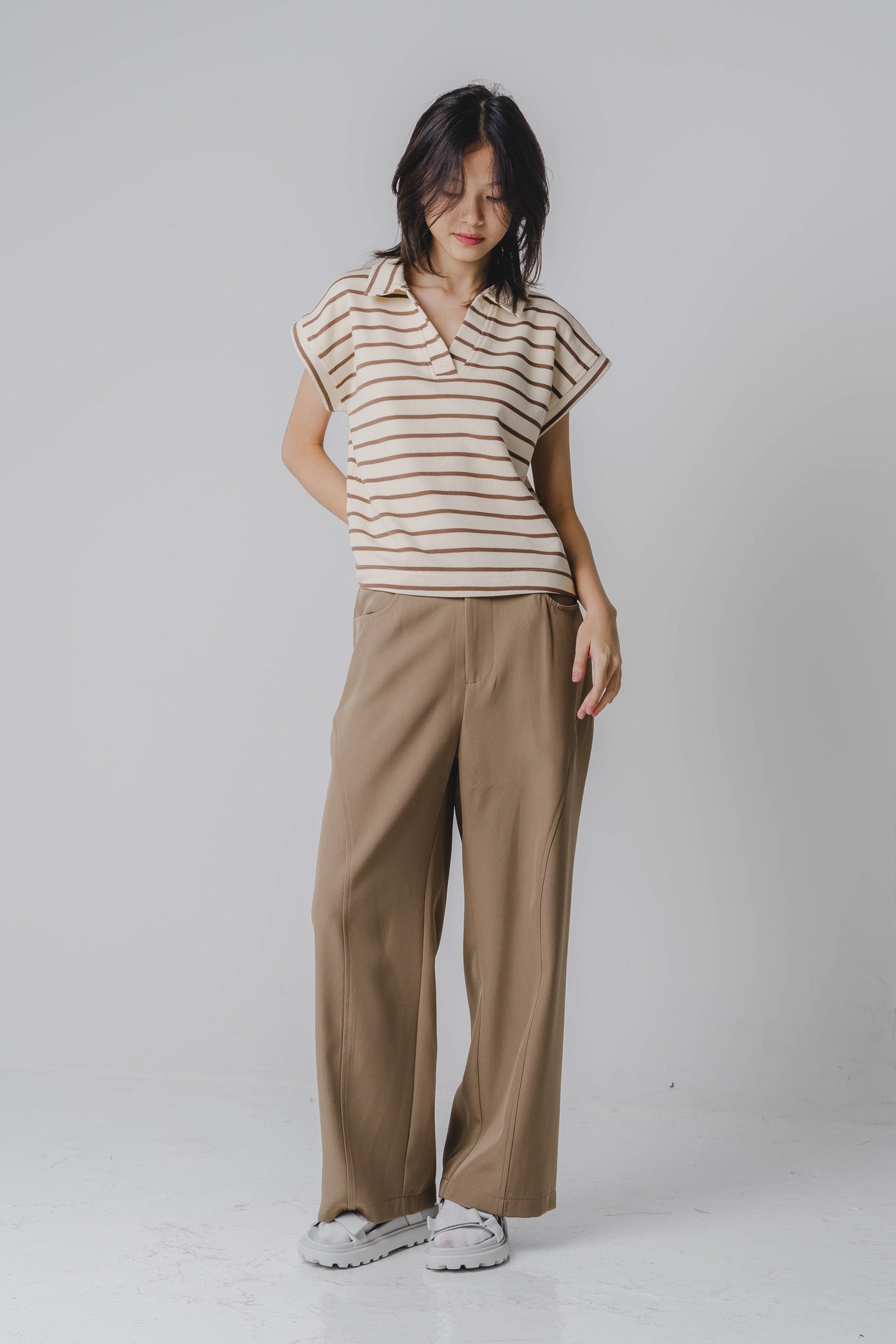 Curve Panel Trousers in Khaki