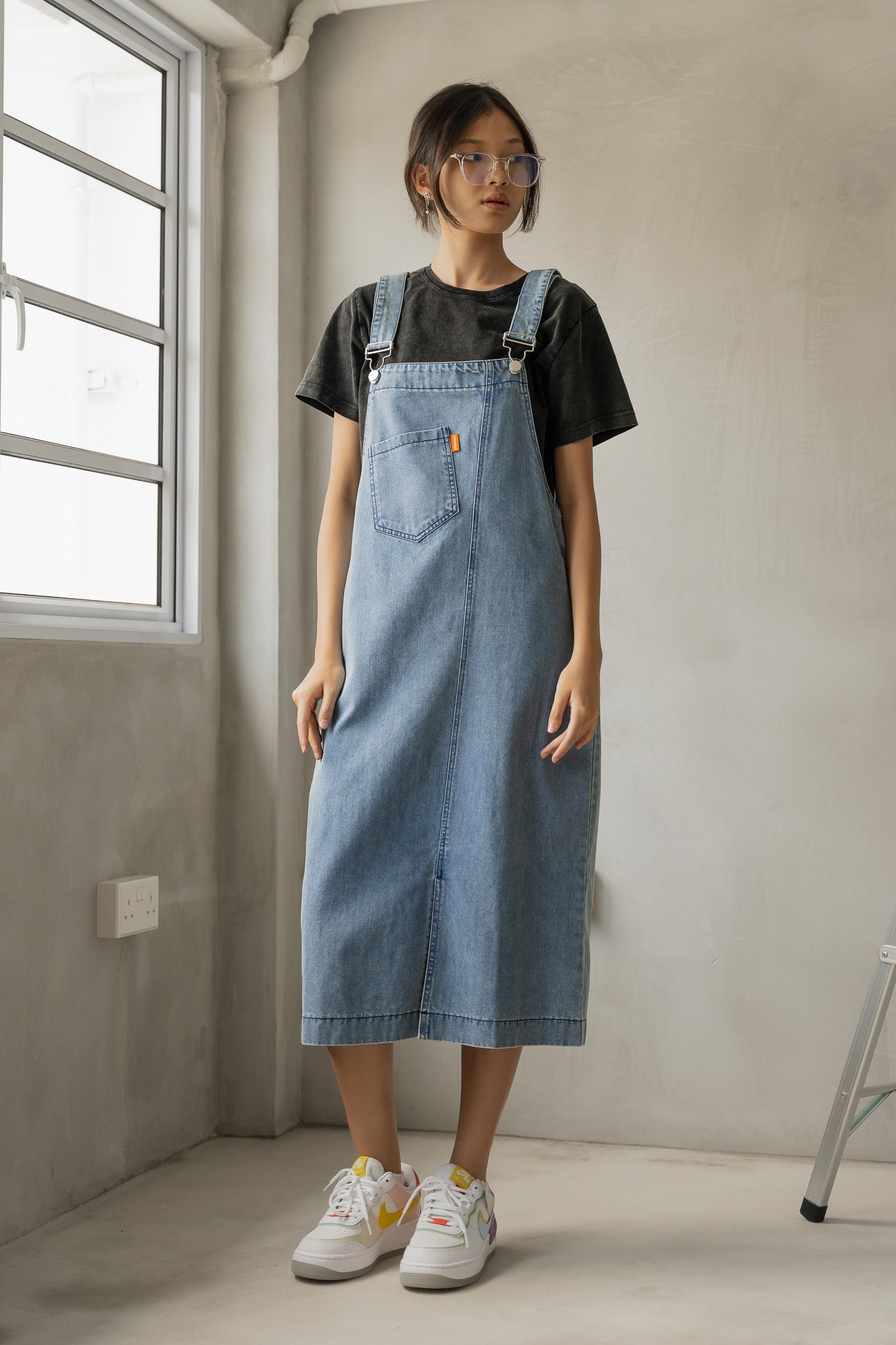 Side Slit Denim Dungaree Dress in Light Wash