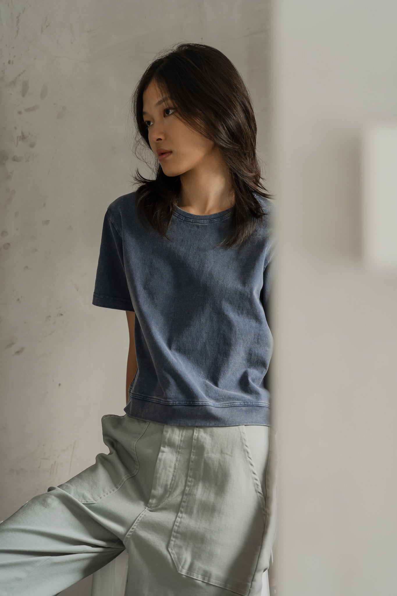 Acid Washed Cropped Tee in Blue