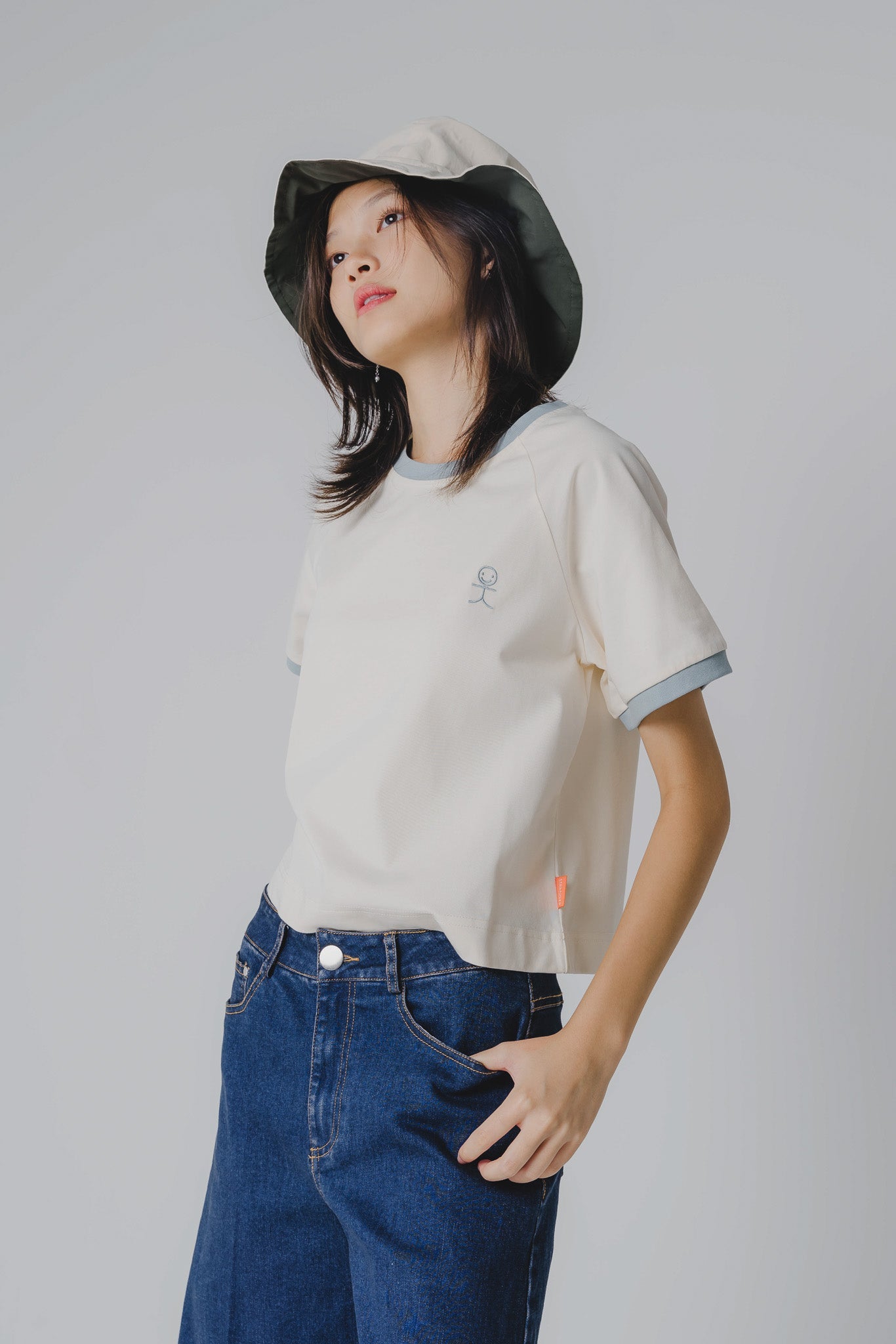 Smiley Logo Vintage Tee in Cream & Light Blue