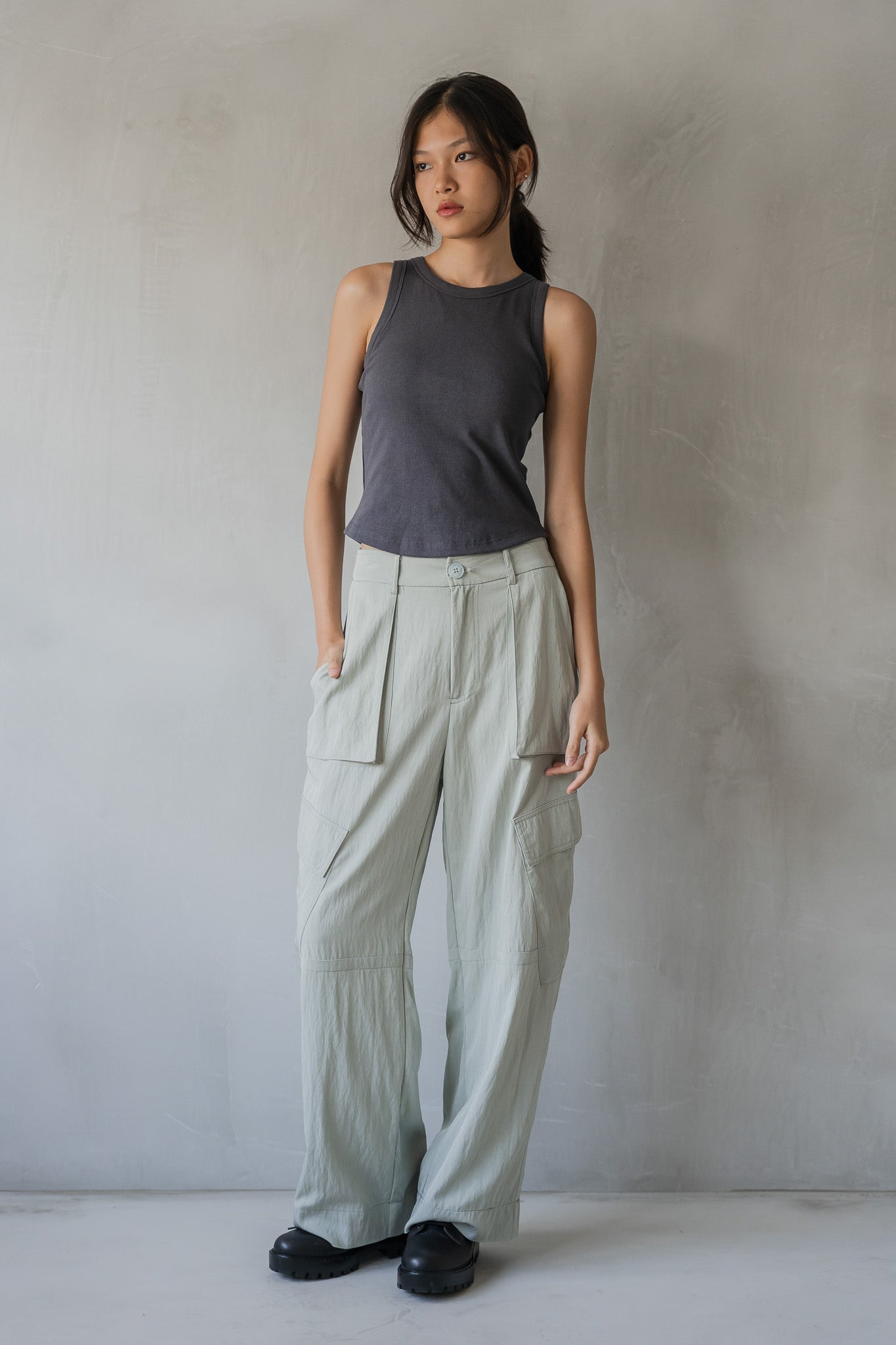 Slant Pocket Cargo Pants in Light Green