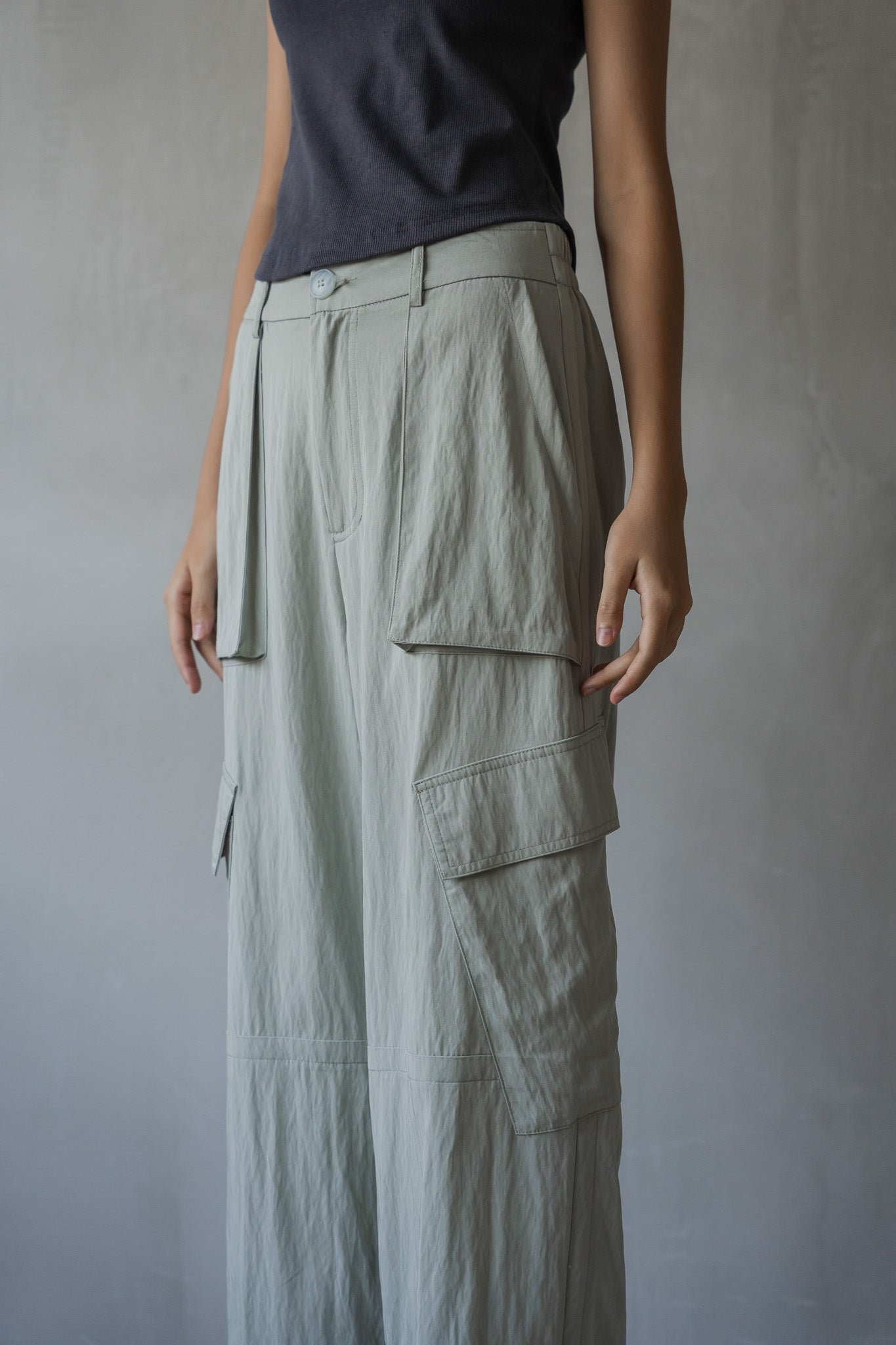 Slant Pocket Cargo Pants in Light Green